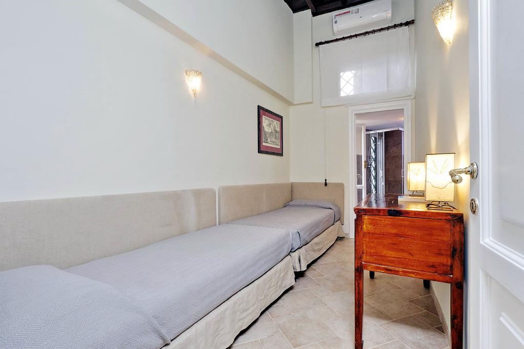 Appartement Trevi Vicolo Scanderbeg Rome